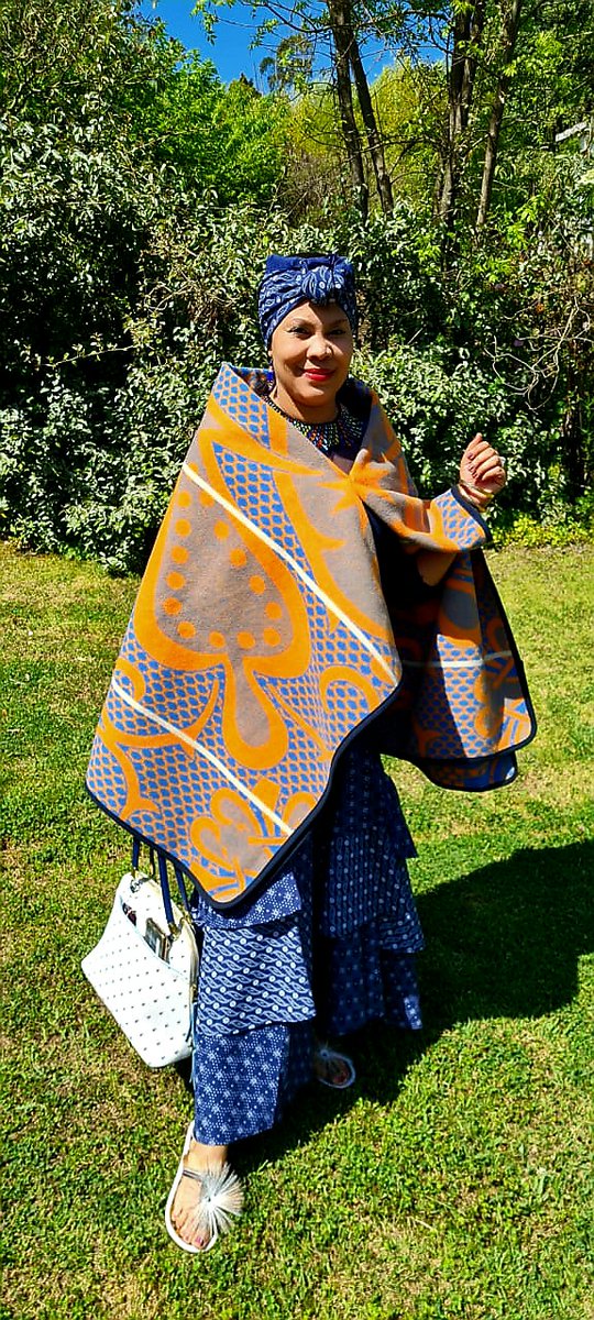 <a href="/cottageimvana/">Cottage Imvana (PTY) Ltd 📍Bulwer</a> @TourismKZN <a href="/SouthernDrak/">Southern Drakensberg</a> <a href="/TourismgAfrica/">Tourism Guide Africa</a> <a href="/FoulkesBrau/">Foulkes Brau</a> <a href="/southafricauk/">South African Tourism</a> <a href="/ProudlySA/">Proudly South African</a> <a href="/Tourism_gov_za/">Dept of Tourism</a> <a href="/ilovezacom/">iloveza❤🇿🇦</a> @TshepangLobete 😍Weekend wedding guest, isn't she lovely! Love the shoes and handbag too!

#KZNhasitall #Drakensberg #SouthAfrica

Cottage Pink (6 sleeper) ➡️ airbnb.com/h/cottageimvan…

Cottage Blue (2 sleeper) ➡️ airbnb.com/h/cottageimvan…