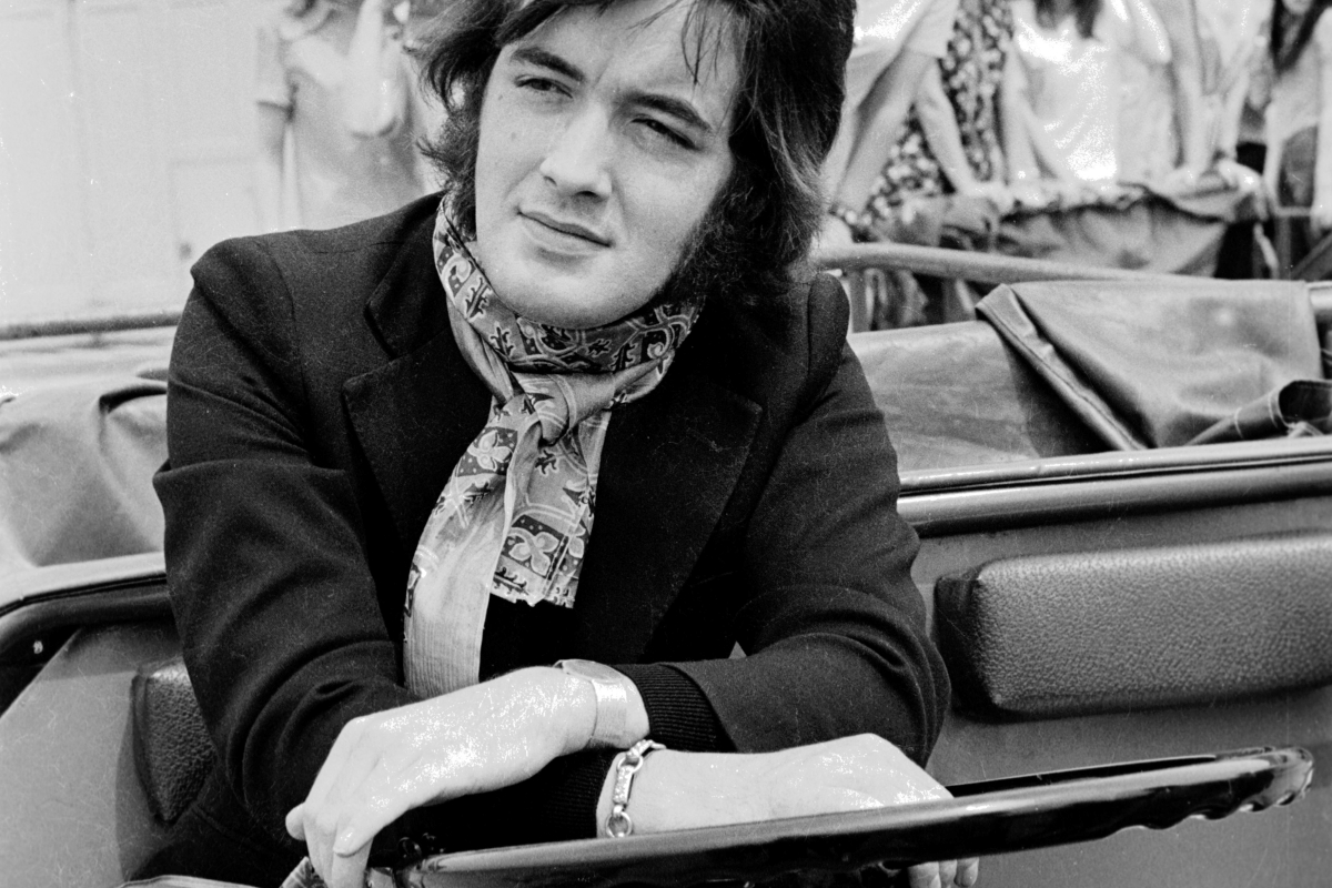 moodyman1956's tweet image. #OnThisDay 28th September 2021 the world of music lost singer #BarryRyan. He achieved his initial success in the mid 1960's in a duo with his twin brother Paul. Barry died after complications from a lung disorder aged 72 en.wikipedia.org/wiki/Barry_Rya…
youtu.be/E9md5oW00q4 - Eloise