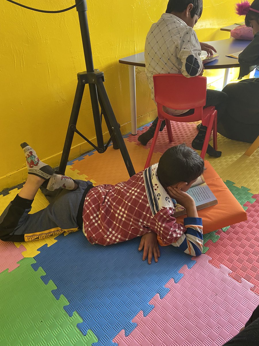 Açılış sonrası ilk okuma saatimiz✨💜💛
#değirmigölokuyor