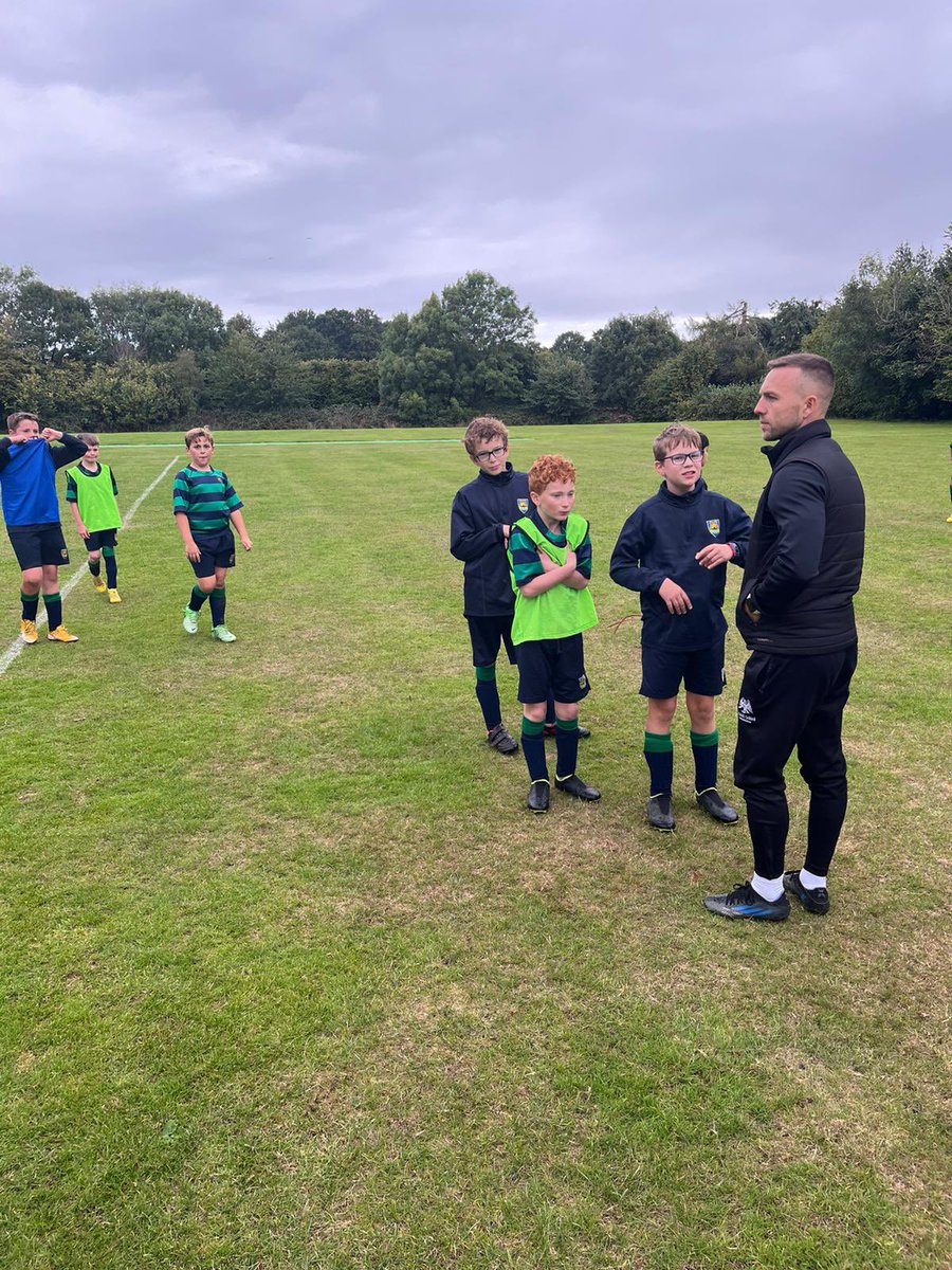 St John's Football Club (@sjsfc) on Twitter photo Enjoyable visit this week to <a href="/aberdourschool/">Aberdour School</a> and coach across their 1st XI squad, best of luck for your ISFA competition this season <a href="/AberdourSport/">Aberdour Sport</a> @stjohnssport ⚽️💚 Enjoyable visit this week to <a href="/aberdourschool/">Aberdour School</a> and coach across their 1st XI squad, best of luck for your ISFA competition this season <a href="/AberdourSport/">Aberdour Sport</a> @stjohnssport ⚽️💚