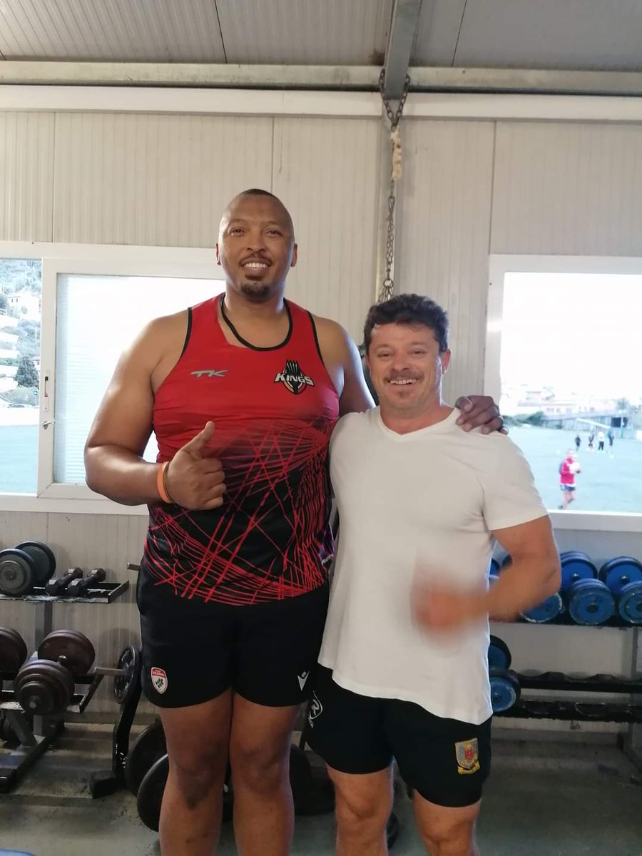 Pro Recco Rugby (@proreccorugby) on Twitter photo Giant vs Big! 💪🔥
Ben arrivato @luba_pori e complimenti <a href="/rotellaluciano/">Luciano Rotella</a> per il coraggio! 💪🤣
⏳️🦈🏉 -5 alla prima di campionato: domenica alle 15.30 in casa di <a href="/rugbymilano/">Rugby Milano</a>!
.
.
#essereilrecco #proreccorugby #recco #rugby #passione #serieA #serieArugby #stagione #cisiamo Giant vs Big! 💪🔥
Ben arrivato @luba_pori e complimenti <a href="/rotellaluciano/">Luciano Rotella</a> per il coraggio! 💪🤣
⏳️🦈🏉 -5 alla prima di campionato: domenica alle 15.30 in casa di <a href="/rugbymilano/">Rugby Milano</a>!
.
.
#essereilrecco #proreccorugby #recco #rugby #passione #serieA #serieArugby #stagione #cisiamo