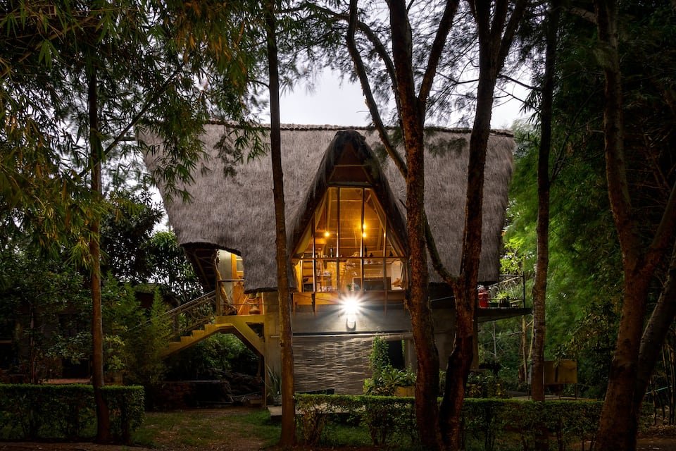 UnchartedKenya's tweet photo. DikDik Creek, a cozy and private cottage by the river in Ongata Rongai. Ideal for a quiet romantic duo or solo-retreats not far from Nairobi. ❤️ 

Rate: Ksh. 9,000 https://t.co/ECLsGQVGjP