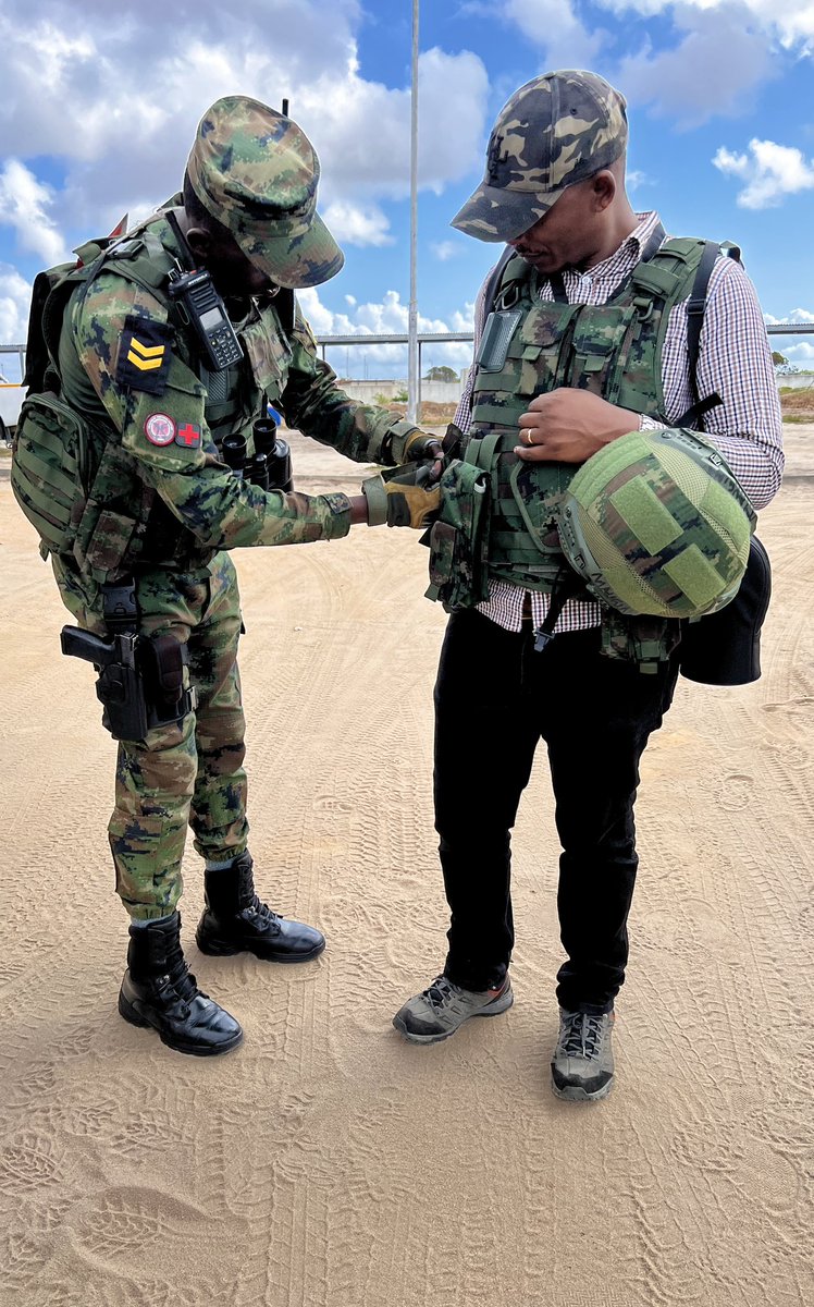 MugwizaO's tweet photo. Proud of our forces 🇷🇼🙏🏽👌🏽 they ensure  we are safe and comfortable in all ways @RwandaMoD @Rwandapolice https://t.co/BiC5W1QpGo