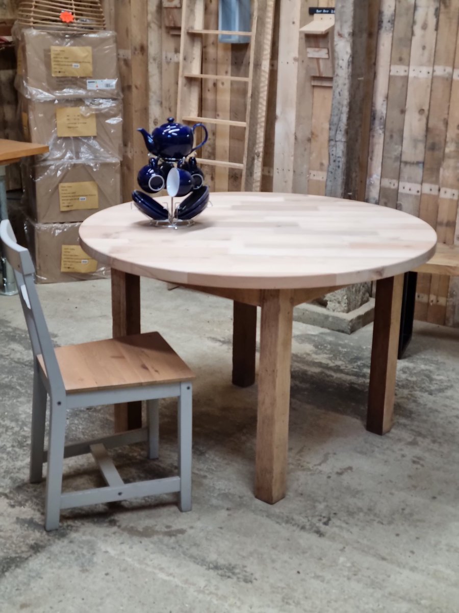 Lovely #reclaimed Beech and Oak table now in our sale. £99.99. Diameter 120cm.

Dunnock Way, OX4 7EX 01865 772050.

#circulareconomy #sustainability #socialvalue #socent #socialenterprise #oxfordshire