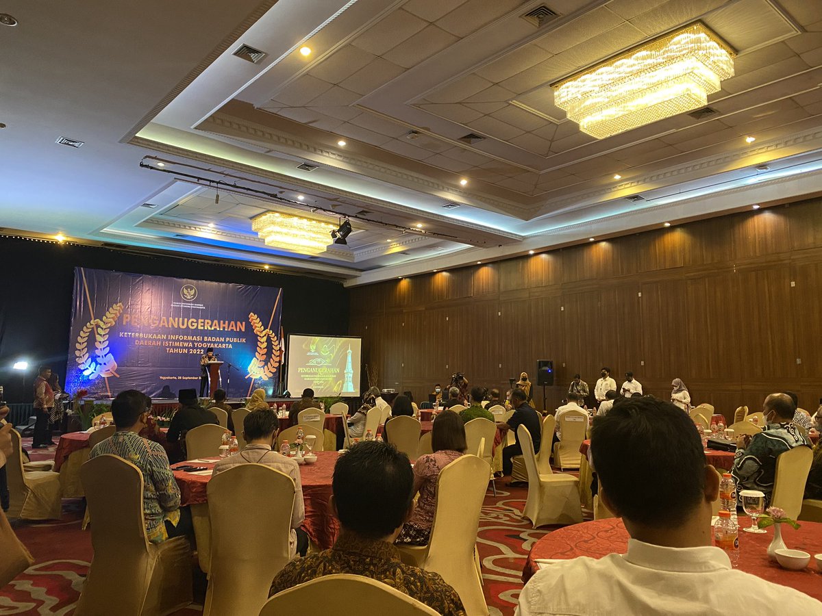 kominfodiy's tweet photo. Live streaming Penganugerahan Keterbukaan Informasi Badan Publik DIY Tahun 2022 dapat Sedulur saksikan melalui 

https://t.co/MeVEEDrFB1

#KominfoDIY #JITV #PemdaDIY #KIDDIY https://t.co/EsGLEDbw0Y