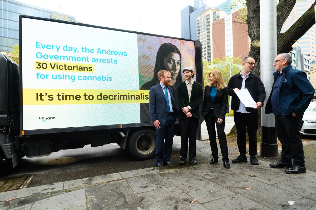 Unharmdotorg's tweet image. This morning we launched our campaign calling on @DanielAndrewsMP to listen to the experts, the evidence and the community and decriminalise #cannabis.
It's time to end the unfair, harmful treatment of people who use cannabis.