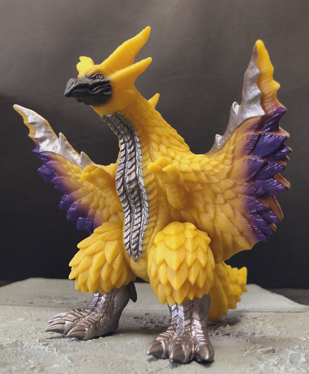 稲妻怪鳥ライバッサー。ウルトラ怪獣ソフビをリペイントしました。新規