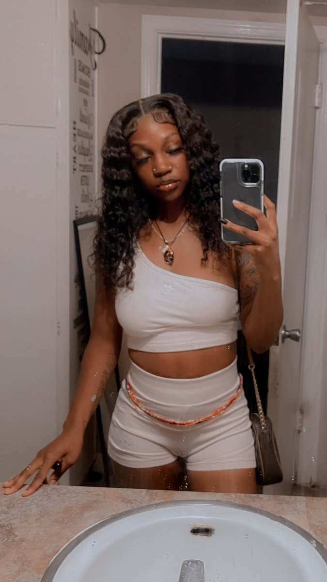 shaefasa's tweet photo. back like i nvr left 🫶🏾 https://t.co/lqIDqr6h1f
