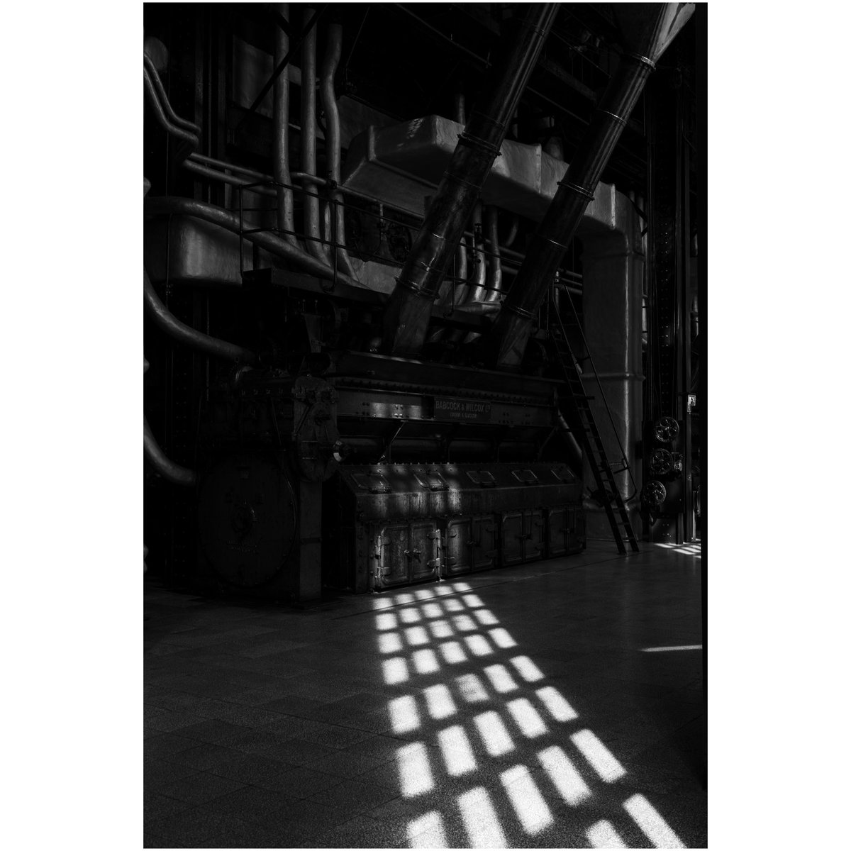 Central Tejo
Lisboa // 2022.09
#monochrome
#streetphotography
#ricohgriiix