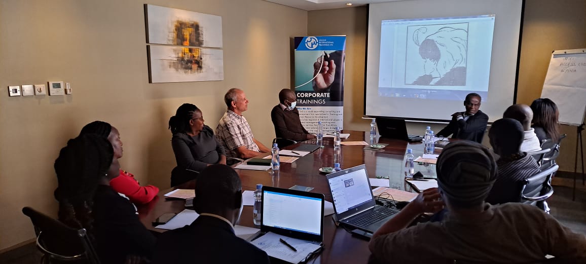 LeagileOfficial's tweet photo. Knowing your responsibility and authority is critical to success in supervision & management.
#SupervisoryDevelopment
#TrainWithLeagile #Trainings #SupervisorySkills #CorporateTrainings https://t.co/jqUtPrCJZC