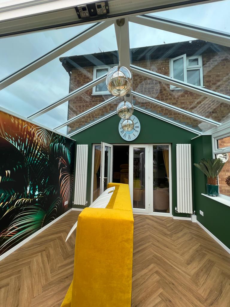 MDG_Mansfield's tweet photo. A stunning Conservatory on this property giving extra space for the family, the design offers plenty of light with a homely feel. https://t.co/hnyf5sfdbx