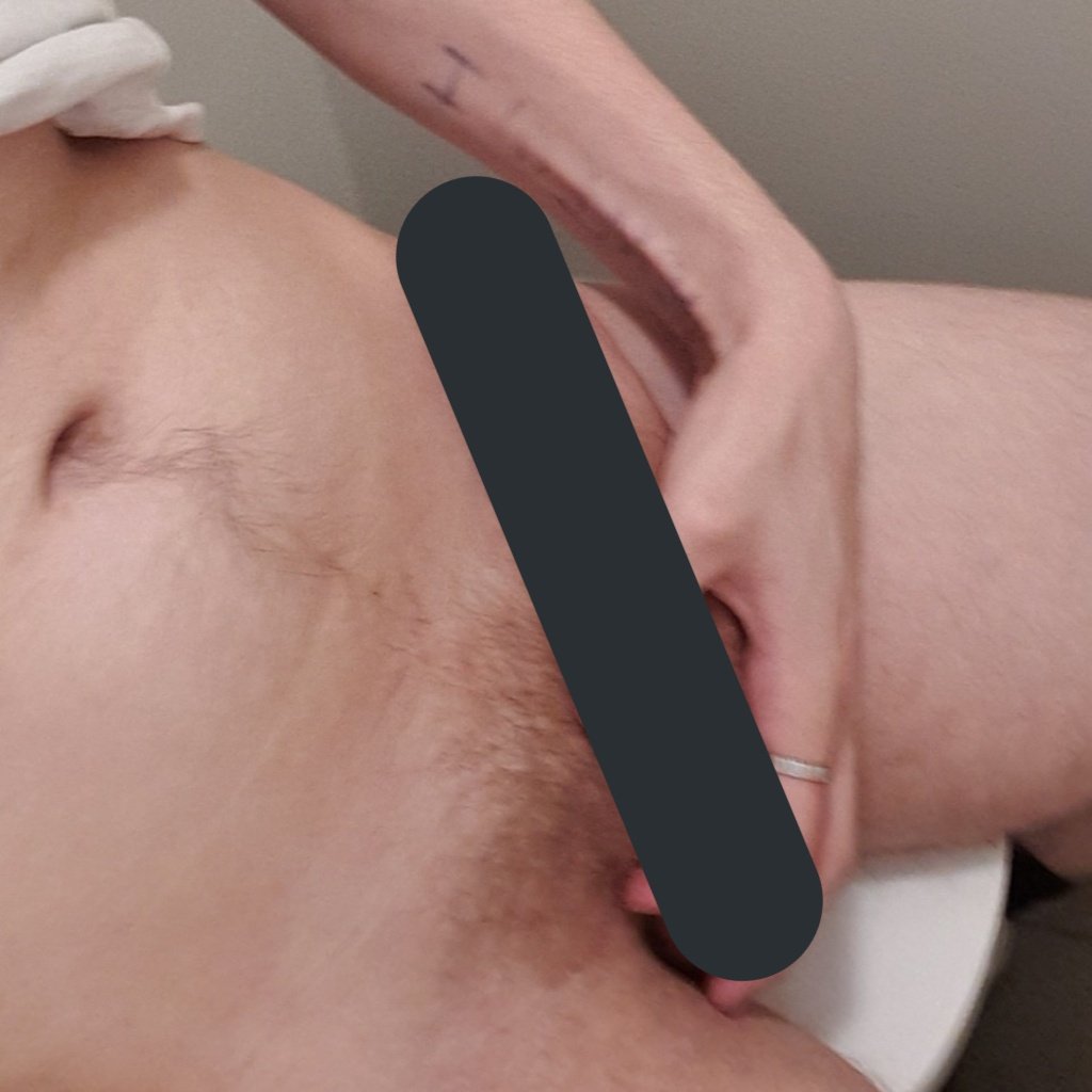 SkeliTheBoy's tweet photo. Don't be shy, dm me💕
#gay15 #gay16 #gay17 #gay18 https://t.co/qQrmyVKMKr