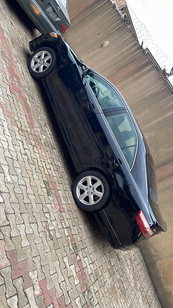 Registered 2009 Toyota Camry,freshly baked,has reverse camera and navigation screen Location:Lagos Price: 2.9M