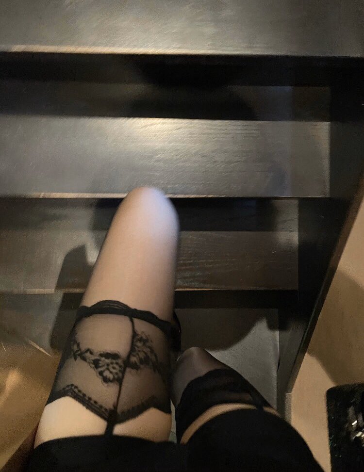 어때요 많이 꼴리죠 저랑한번 해볼사람 마음눌어봐요
#섹트 #일탈 #맘눌뎀