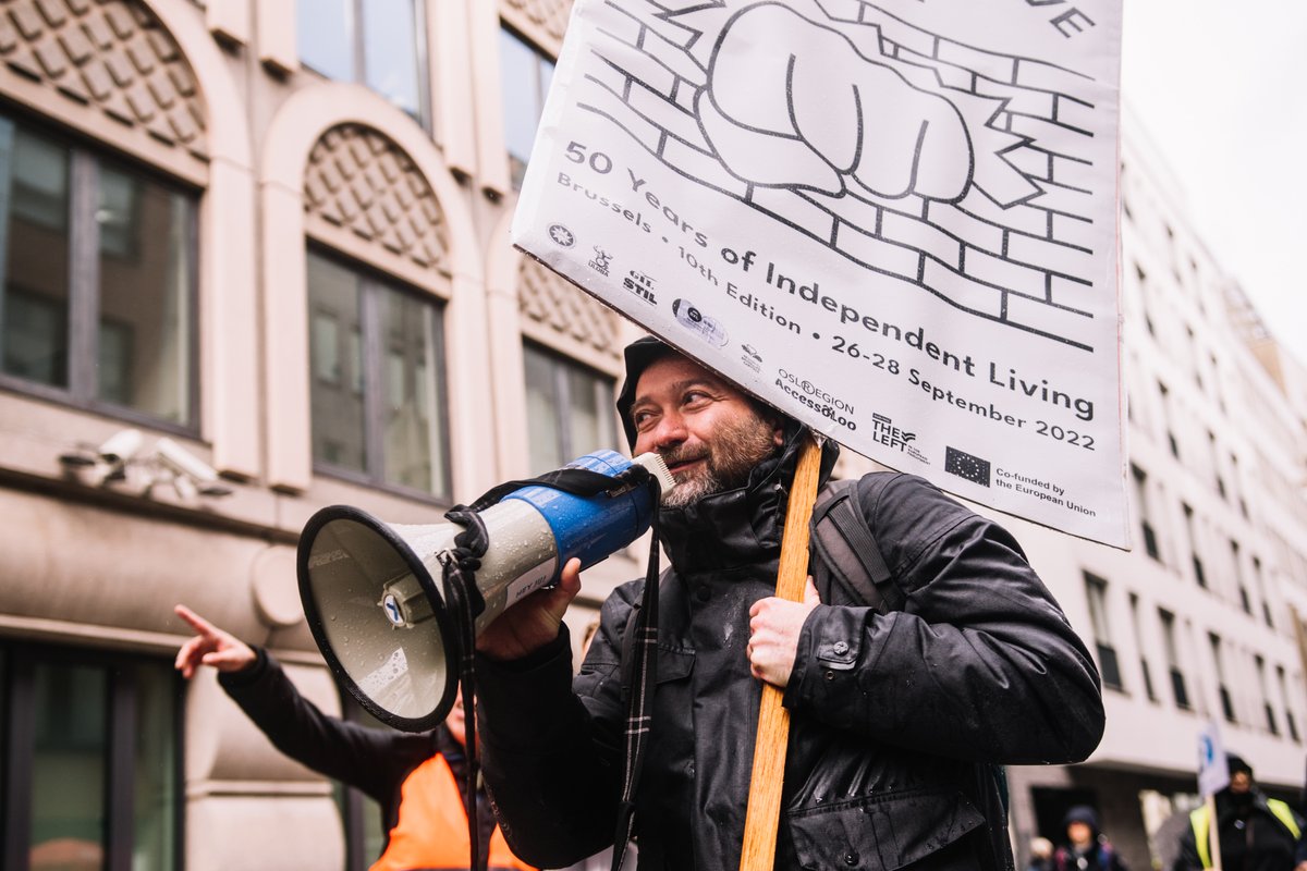 ENIL_EU's tweet photo. Yesterday more than 200 disability activists protested the continued exclusion of Disabled People from society, which is occurring despite all promises made by politicians.

Thanks to @mmatias_ @k_langensiepen and @helenadalli for being part of the discussion.

#FD22 #Disability https://t.co/LDBYqK5Urt
