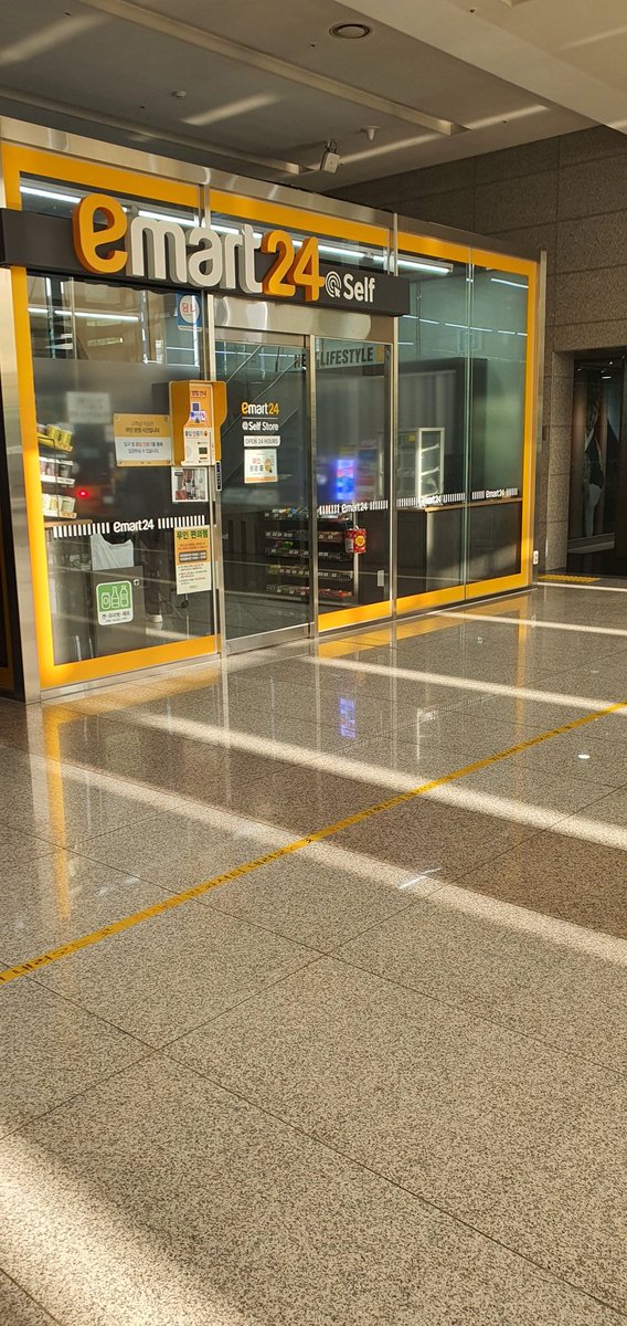 [📢]  2022.09.28 MBC M 쇼! 챔피언 생방송 인원체크 장소

하프~  4시 30분까지 해당장소 앞으로 늦지않게 오세요~

#PRITTIG #프리티지 #LOVETAKER #러브테이커 #쇼챔피언 #쇼챔 #MBC #allthekpop #원어스 #oneus #nmixx #아스트로 #astro #문빈 #산하 #VERIVERY #베리베리 #강민