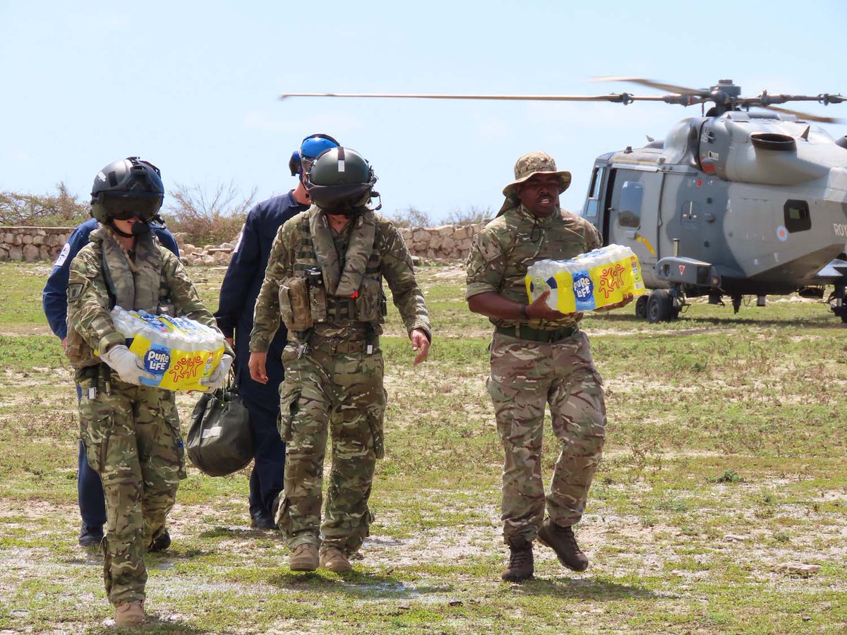 .@HMS_Medway @RFATideforce provide assistance to Turks and Caicos following #HurricaneFiona royalnavy.mod.uk/news-and-lates…