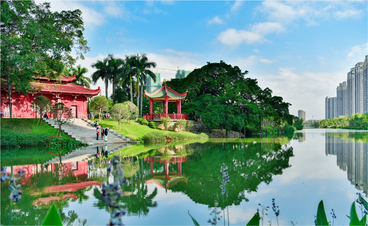 FuzhouCity's tweet photo. In the past three decades, #Fuzhou orchestrated the entire society using collective efforts in controlling inland #river pollution to improve the natural river reserves, restore riverside ecology, and build a wide-ranging city greenway network. #FuzhouDevl #RallyForRiver https://t.co/b18X9lyhNw