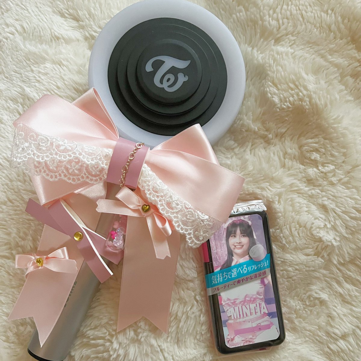 toncekpp's tweet photo. 【 once day キンブレリボン🎀】
東京ドームに続き、キンブレリボン作ってみましたｯ！！一生懸命作ってみたから見てくれたら嬉しいです☺︎ずっとももちゃん考えながらする作業はとっても楽しいです❤︎早くももちゃんに会いたい🍑🌷
#ONCEDAY #twice #momo https://t.co/BRmstOi1Fa