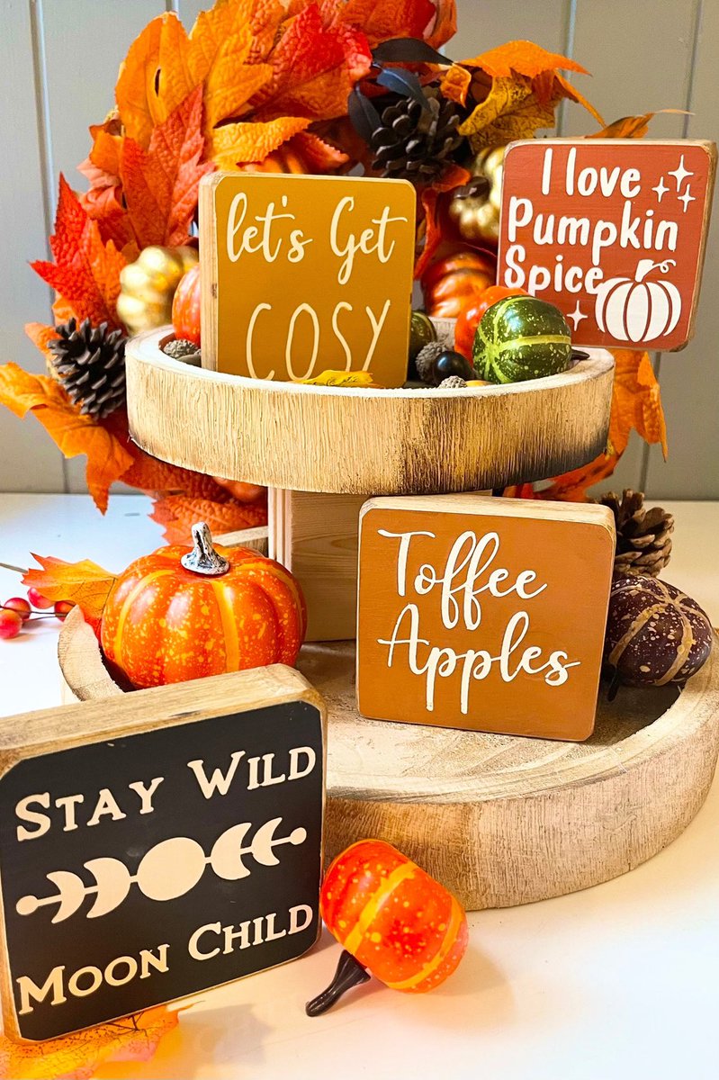 VanessaLonghur1's tweet photo. Excited to share the latest addition to my #etsy shop: Trick or treat Sign, Halloween sign, Autumn Decor, Fall Home Decor, Living Room sign, Seasonal wooden Small Farmhouse Sign Autumn https://t.co/8jY4BRl37T https://t.co/eb9V5gX4SZ
