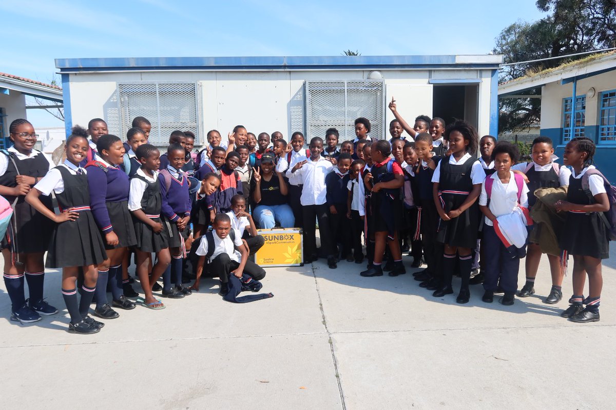 SunshineCinema's tweet photo. Matshepo Khumalo and Andisiwe Rwentela, Spark Impact Ambassadors from Gqeberha in Eastern Cape screened the Sisters Of The Wilderness directed by Karin Slater. The screening was held at Kama Primary School in New Brighton, Eastern Cape. #SolarCinema #SparkImpact #Gqeberha https://t.co/MX6FKwZTA2