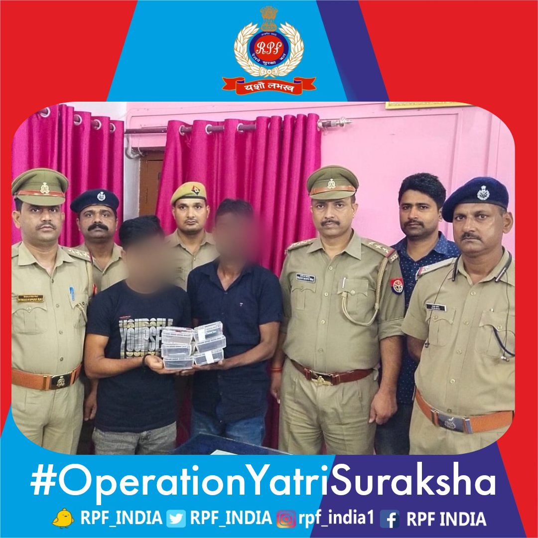 RPF_INDIA's tweet photo. Joint team of RPF &amp; GRP Gorakhpur apprehended two persons allegedly involved in passenger luggage theft and recovered stolen property worth Rs. 2.5 lakhs from their possession.
#OperationYatriSuraksha
#ActionAgainstCrime
@RailMinIndia @rpfner @rpfnerljn https://t.co/btD0avLILY