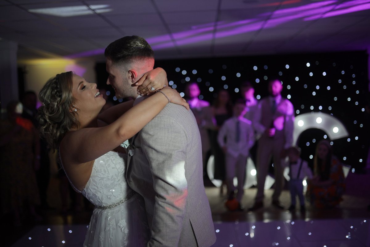 FilmLaszlo's tweet photo. #Dance #first #dancefloor #LoveinTheAir #hug #hold #TogetherWeCan #Smile #photographers #photographer #photography #photograph #PictureOfTheDay #pics #pic #Image #best #WeddingSeasonSeries #weddingnight #wedding #weddingdress #weddingparty #weddings #weddingplanning #weddingideas https://t.co/4oYuCfXQFY