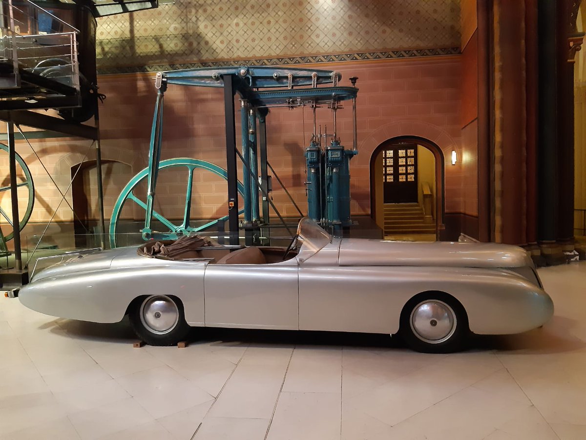 Musée des Arts Métiers tweet media