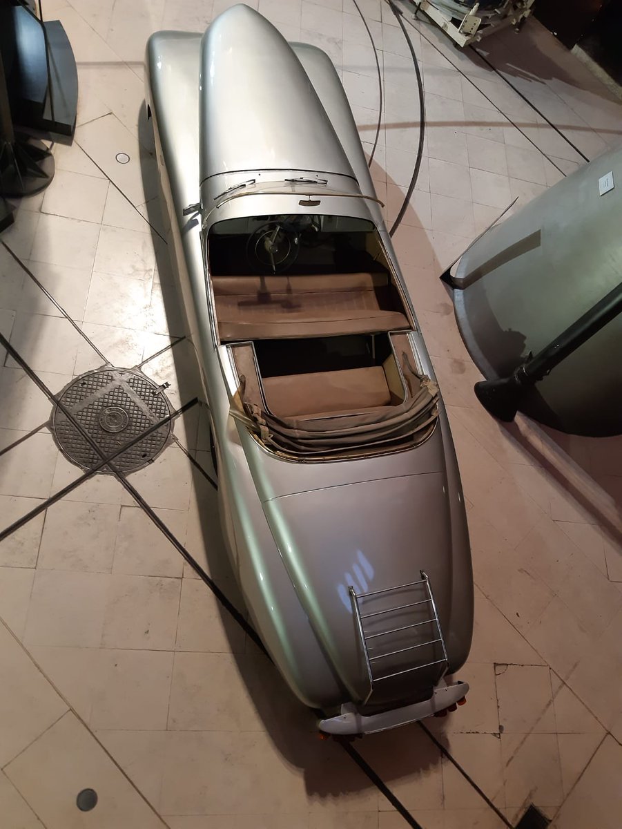 Musée des Arts Métiers tweet media