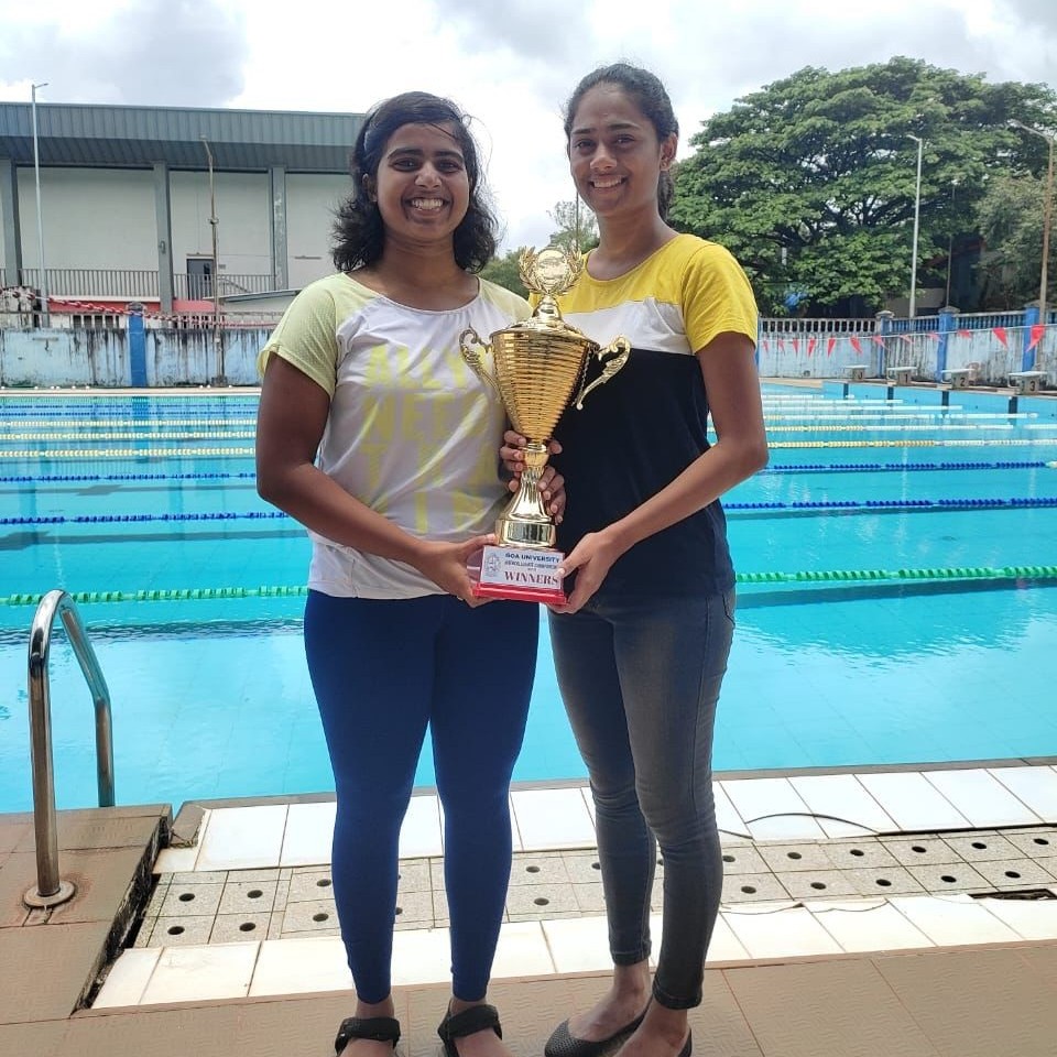 AitdGoa's tweet photo. Our students Mithika Karapurkar & Kajal Tak, won the inter collegiate swimming championship Organized by Goa University. Mithika, a students of ECE Department at AITD won 2 gold medals and Kajal Tak of comp dept of AITD Won a silver & a bronze.
#aitdgoa #swimming #goa #medals https://t.co/KvRToiQThJ