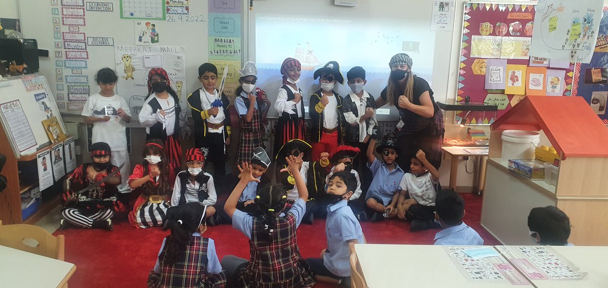 AIS_Grade2's tweet photo. Grade 2F celebrating Pirate Day. #AISGrade2 #AISPrimarySch https://t.co/ZAjh9iCmZe