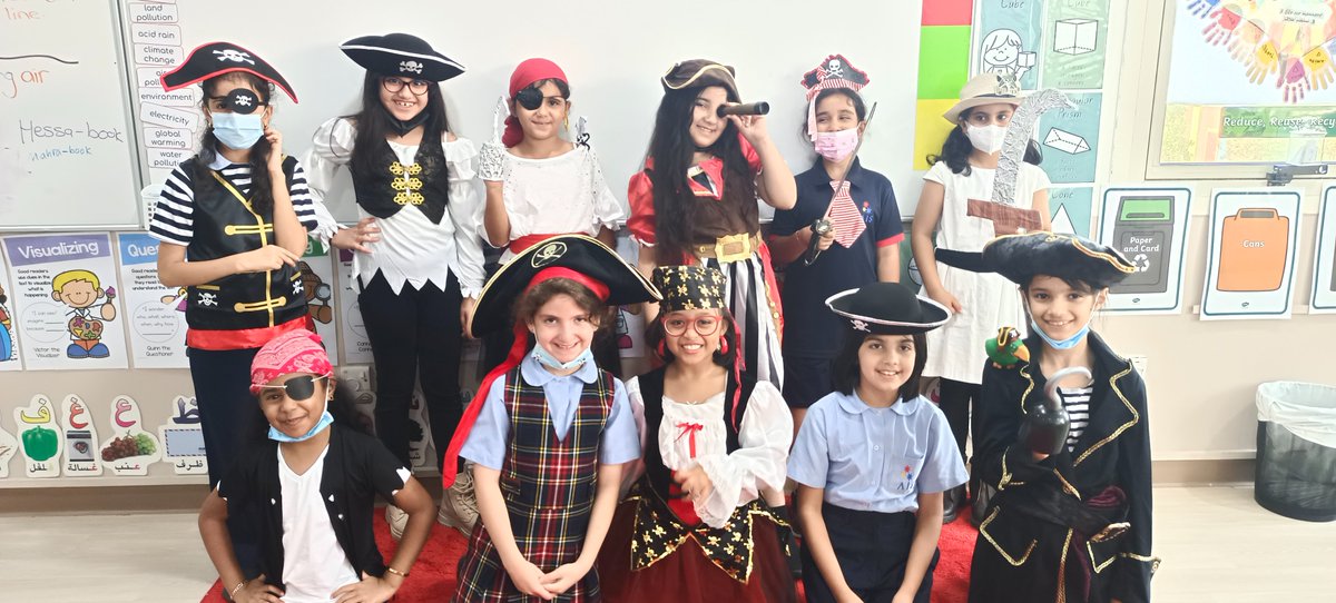 AIS_Grade3's tweet photo. Grade 3 G celebrating Pirate Day. #AISGrade3 #AISPrimarySch https://t.co/N70XoOdlms