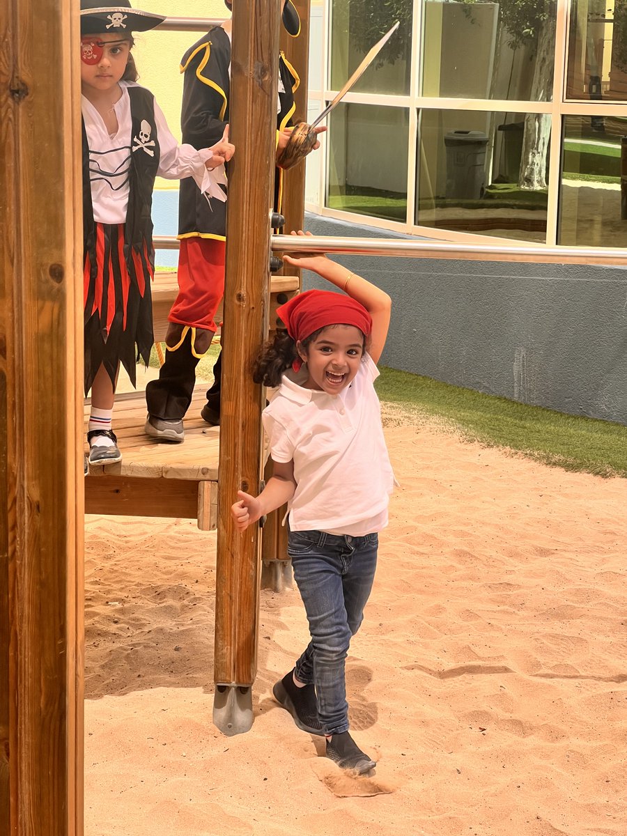 AIS_GradePrep's tweet photo. Prep D students celebrating Pirate Day. #AISGradePrep #AISPrimarySch https://t.co/URKWK1SRWG