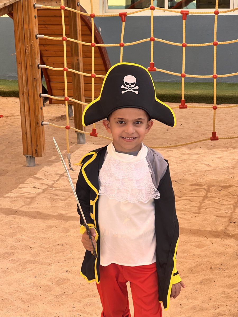 AIS_GradePrep's tweet photo. Prep D students celebrating Pirate Day. #AISGradePrep #AISPrimarySch https://t.co/URKWK1SRWG