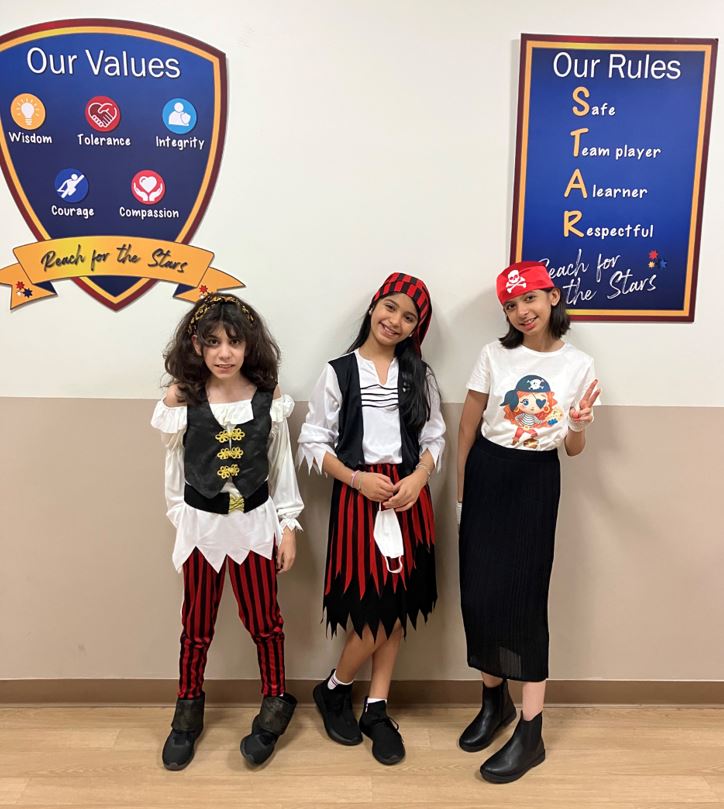 AIS_Grade6's tweet photo. Grade 6A celebrating Pirate Day. #AISGrade6 #AISPrimarySch https://t.co/5Y0HlCt0Ja