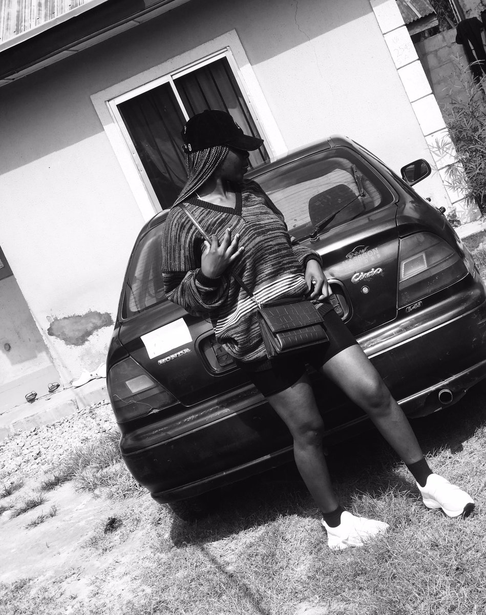 Ndip____'s tweet photo. When you reach the end of your rope , tie a knot in it and hang on 
#dipsbite 
#WCW 🤎🖤🤍 https://t.co/oN2KeSQAOc