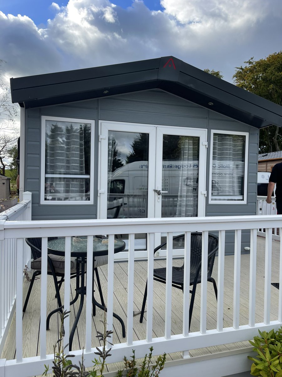 OIP Static Caravan & Lodge Refurbishments tweet media