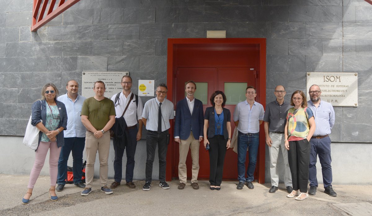 IsomUpm's tweet photo. Members of @eelisa_eu #innoCORE organising committe paid a visit to @telecoupm and @IsomUpm. They were shown our facilities by @La_UPM Deputy Vice-Chancellor for Innovation and Transfer, members of @telecoupm management board, and our own Dr. J. Grandal. https://t.co/u8BSJaans7 https://t.co/1cgOxLCyyq