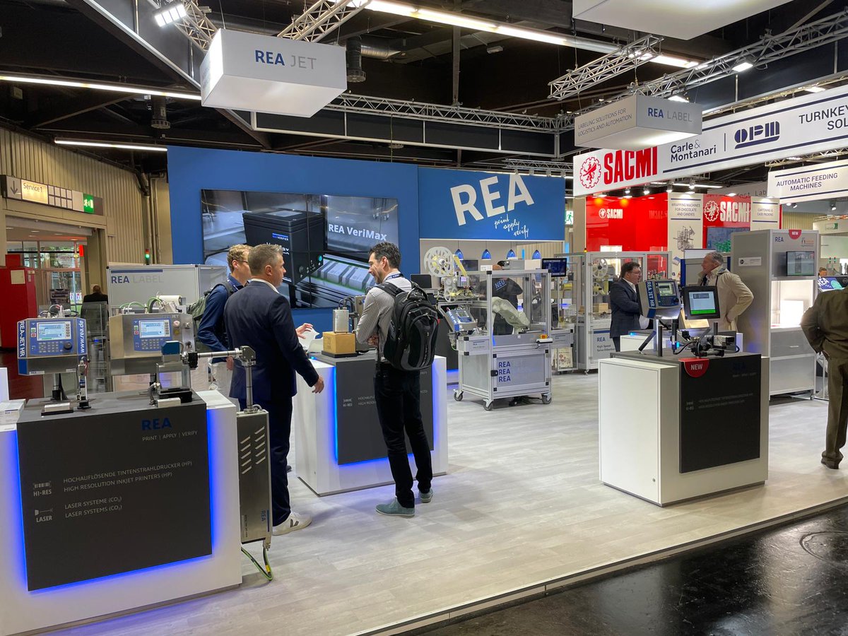 REA_JET's tweet photo. Tag 2 auf der @fachpack!
Gestern war ein super Auftakt für uns auf der #FACHPACK. Überzeugen Sie sich selbst und besuchen Sie uns auf unserem Messestand 228 in Halle 1. Die gesamte Mannschaft freut sich auf Sie!
#REAGlobal #PrintApplyVerify #Messe #TradeShow #FACHPACK2022 https://t.co/8P6PHvzuQq