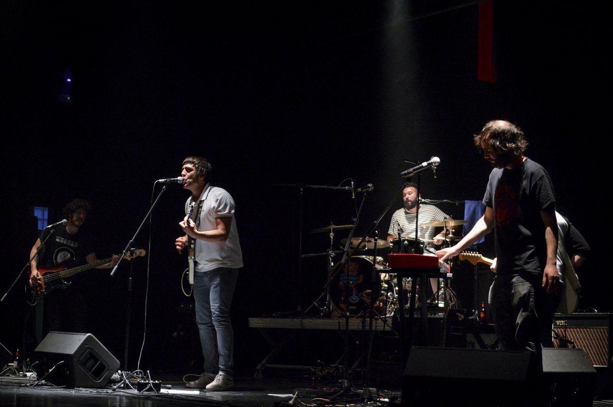 SomFetus's tweet photo. Aquest divendres, a les 20 h, fem el darrer concert abans d'estrenar disc i format. Ho farem en el quartet de cambra que tantes alegries ens ha portat i serà al @ccalbareda del Poble-sec. L'entrada és de franc però cal fer reserva prèvia. La farem grossa: https://t.co/WKHhODLznU https://t.co/AFTQFJ02Vz