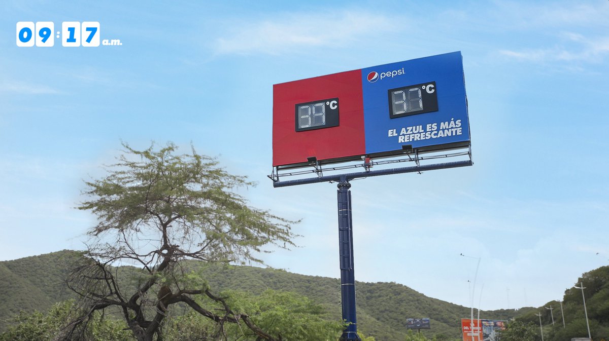 lacriaturacreat's tweet photo. Pepsi demuestra que su azul refresca más que el rojo de la competencia con esta peculiar valla publicitaria

La campaña parte de un estudio que dice que las superficies azules absorben menos radiación solar y son más frescas

Os cuento más por aquí 👉 https://t.co/2lsrNJDwcW https://t.co/cr426SgitW
