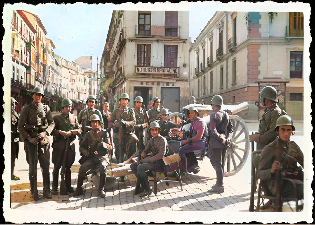 _TuFotografo's tweet photo. @IndeGranada @calcgranada @PeriodistasGR @PeriodistasAND @SPA_Periodistas @GranadaenFotos @granadaoldpics1 @fape_fape @EAG_oficial Coloreando la historia https://t.co/kn9BwQLPv3