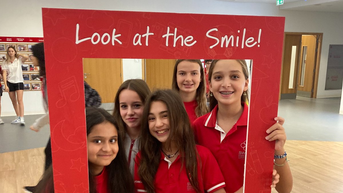 SwissIntl's tweet photo. Everyone smiles in the same language here at SISD! Day one of smiles, and we are so happy to see you all again.
#HappyDays #TimetoSmile #MasksOptional #Smiles #IBSchool #BilingualSchool #MagicintheAir #IBSchool https://t.co/6ni6baS79A
