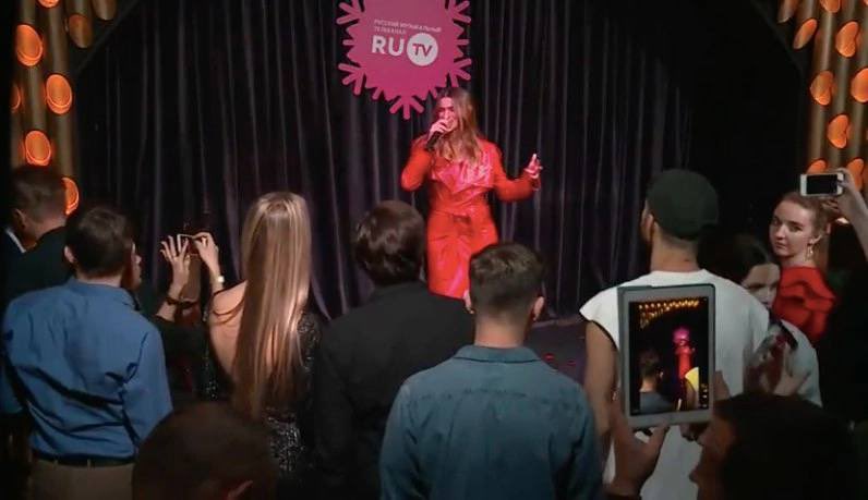 ⚡️Закриваючи тему участі TAYANNA у Національному відборі на Євробаченні. На жаль, але співачка виступала у рф (2016 рік), що унеможливлює подання її заявки на конкурс за теперішніми правилами.

«Ой, шо ж ти, Леля, наробила» 🥲

youtu.be/FQAe6IRuxBE