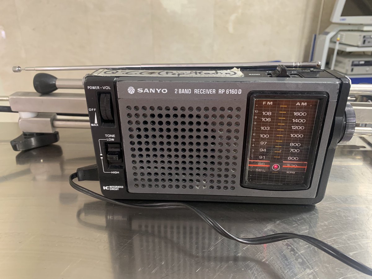 Equipo multimedia pal quirófano … recién comprada … ahí estamos 😅🎼