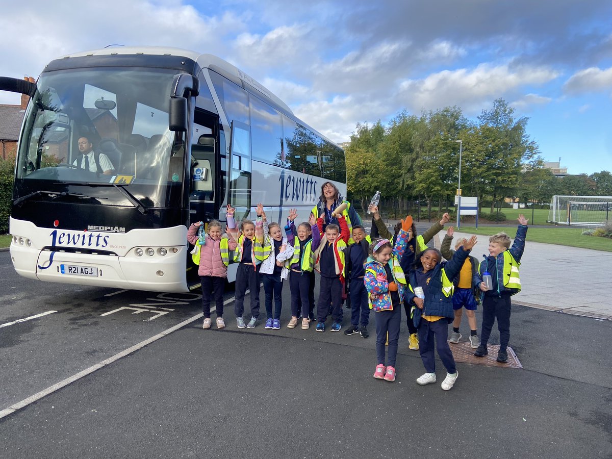 RuncieOf's tweet photo. KS1 Cross Country Team on tourβ¦! Wish us luck!! ππ½ββοΈππΌππ½ββοΈπ€#ARFSPE #running @BenfieldSchool #Schools500 @PE_SportService https://t.co/4iGmFBHJ59