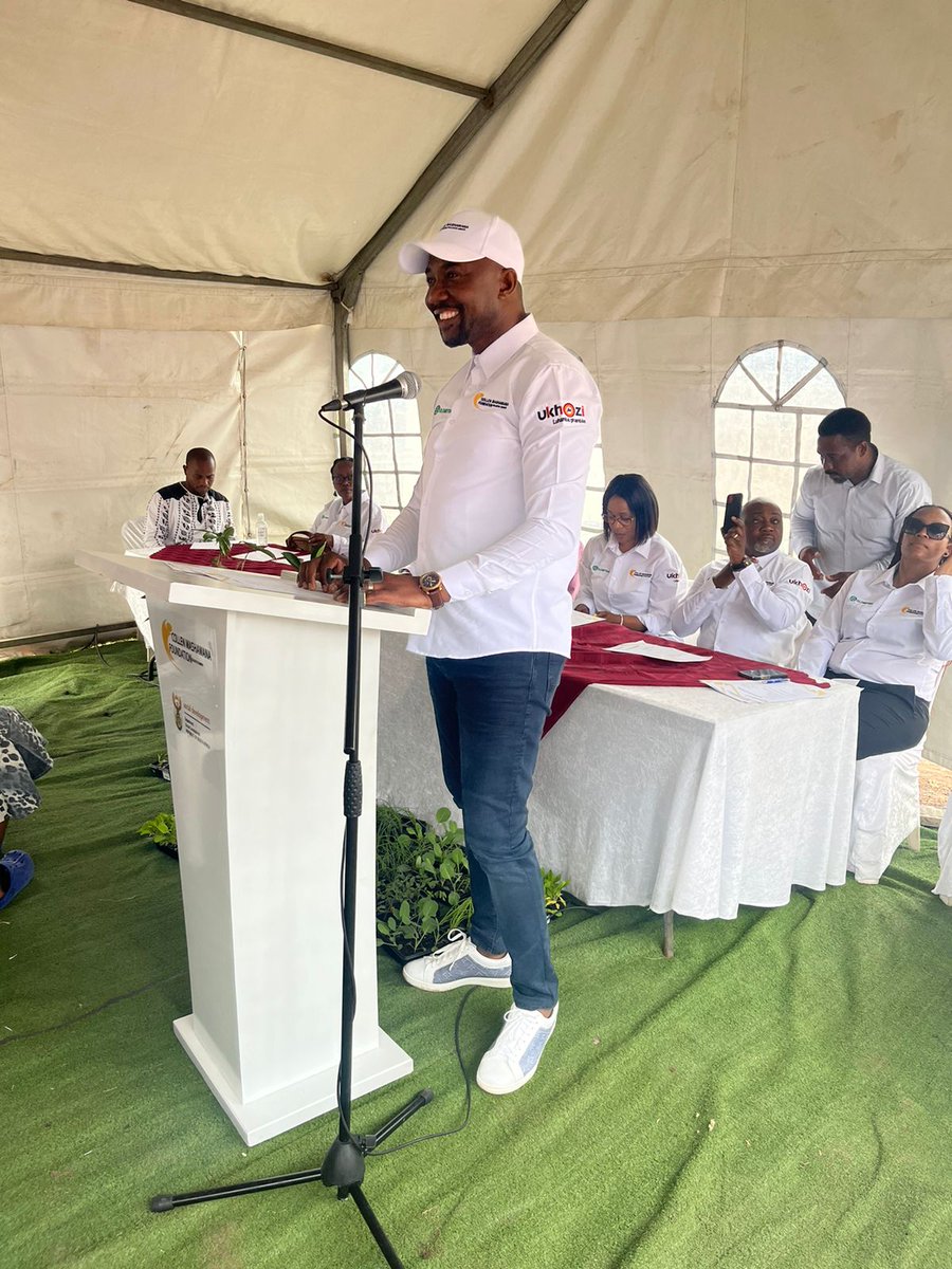 CollenMashFound's tweet photo. The COO of the Collen Mashawana foundation Austin Mashawana welcomed the audience and gave a brief of today's purpose.

#collenmashawanafoundation 
#collrnmashawanafoundationkzn 
#househandover https://t.co/WKFaK6dbfO