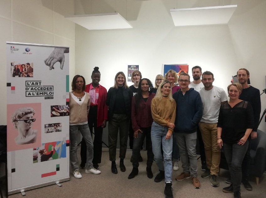carole biset (@carole_bst) on Twitter photo #LArtdAccederALEmploi#AvecPoleEmploi Notre voyage en coulisses s’est poursuivi lundi par une rencontre avec des professionnels de l’audiovisuel <a href="/fablelong/">Fabienne Lelong</a> <a href="/heleneroussel80/">Hélène Roussel 💥</a> <a href="/SarahNiravong/">Niravong</a> <a href="/DeschampsNadege/">DEschamps Nadege</a> @poleemploi_HDF #LArtdAccederALEmploi#AvecPoleEmploi Notre voyage en coulisses s’est poursuivi lundi par une rencontre avec des professionnels de l’audiovisuel <a href="/fablelong/">Fabienne Lelong</a> <a href="/heleneroussel80/">Hélène Roussel 💥</a> <a href="/SarahNiravong/">Niravong</a> <a href="/DeschampsNadege/">DEschamps Nadege</a> @poleemploi_HDF