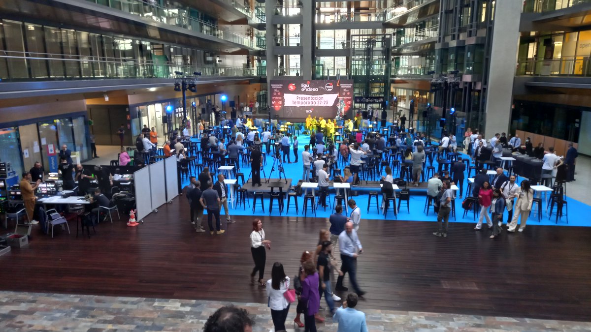 ElencoAv's tweet photo. Hemos estado en la Presentación de la nueva Temporada de la Liga @ACBCOM!!! Nuestro equipazo se encargó de la pantalla, el sonido, las luces y la realización. Suerte este año a todos y gracias a los responsables por confiar en @elencoaudiovision #elencoaudiovision #acbcom https://t.co/ea7UuDYFHS