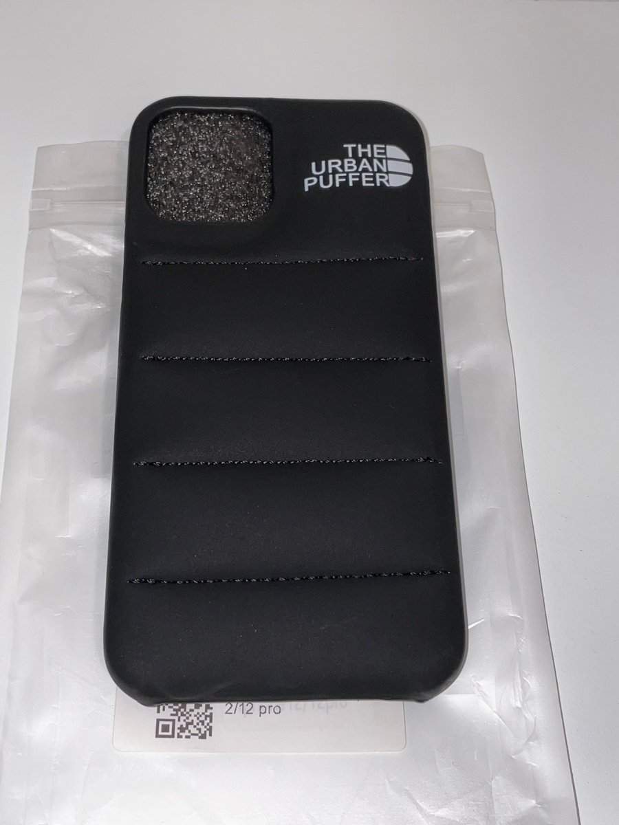 Jarabeeses's tweet photo. 🚚พร้อมส่ง *ลองใส่1ครั้ง*
-The urban puffer case สี ดำ
-iPhone 12 / 12 pro
-900 รวมส่ง ems ✅📮
💬ทัก dm มาสอบถามก่อนได้เลยค่ะ
#puffercase #ส่งต่อ
#urbansophistication #caseiphone #puffercase #เคสไอโฟน #เคสไอโฟน12 #urbansophisticationthailand
#iPhone12 #iphonecase https://t.co/p7vZ4xfOvh